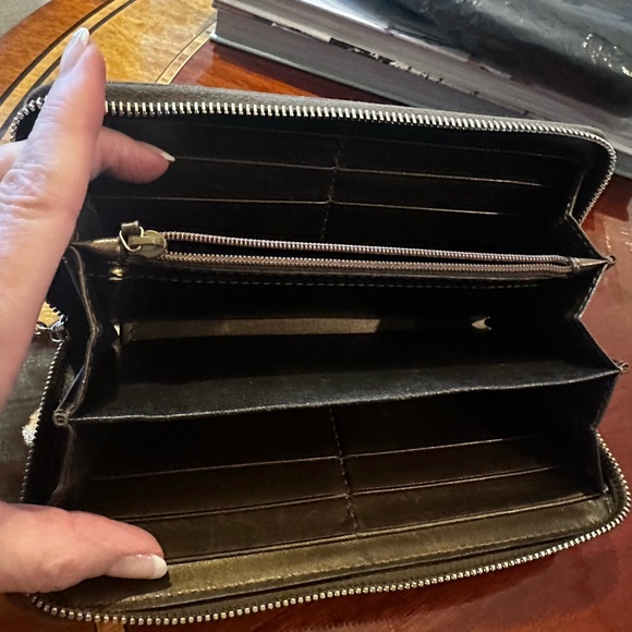 Gucci interlocking G pattern zip wallet - Picture 3 of 11